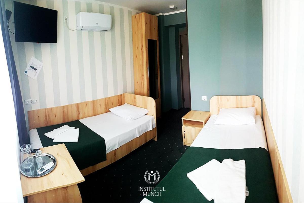 Institutul Muncii Otel Kişinev Dış mekan fotoğraf